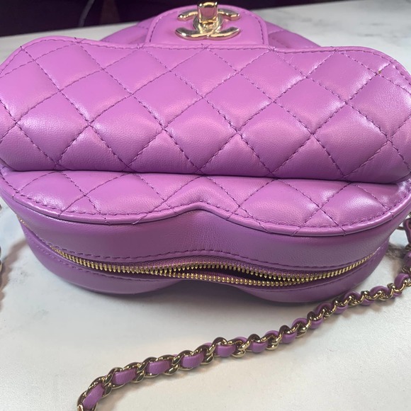 Chanel Purple Heart Bag large 22S CC Lambskin Leather Crossbody Authentic NEW - Picture 8 of 15